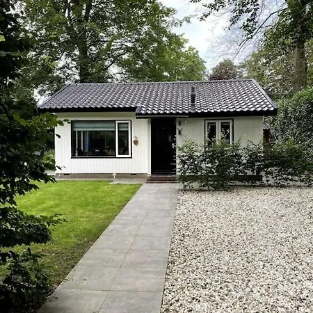 Gezellig Vrijstaand In Bosrijke Omgeving *